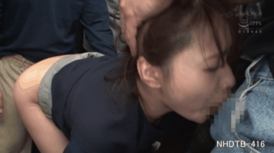痴漢の邪魔をしてくる正義感の強いOLが泣いても逝かされ続ける痴漢がエロい！