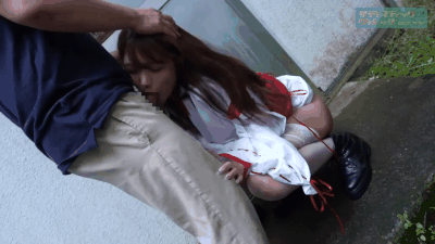 人気コスプレイヤーの弱みを握ってセクハラ撮影会をして野外で痴漢しまくるハメまくりで逝かせまくるのがエロい!